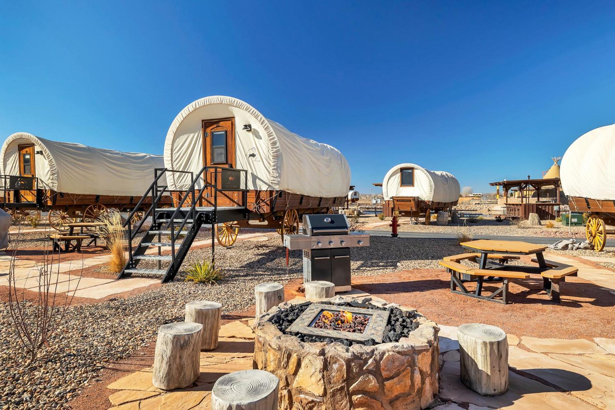 Zion White Bison Glamping & Rv Resort Верджин Номер фото