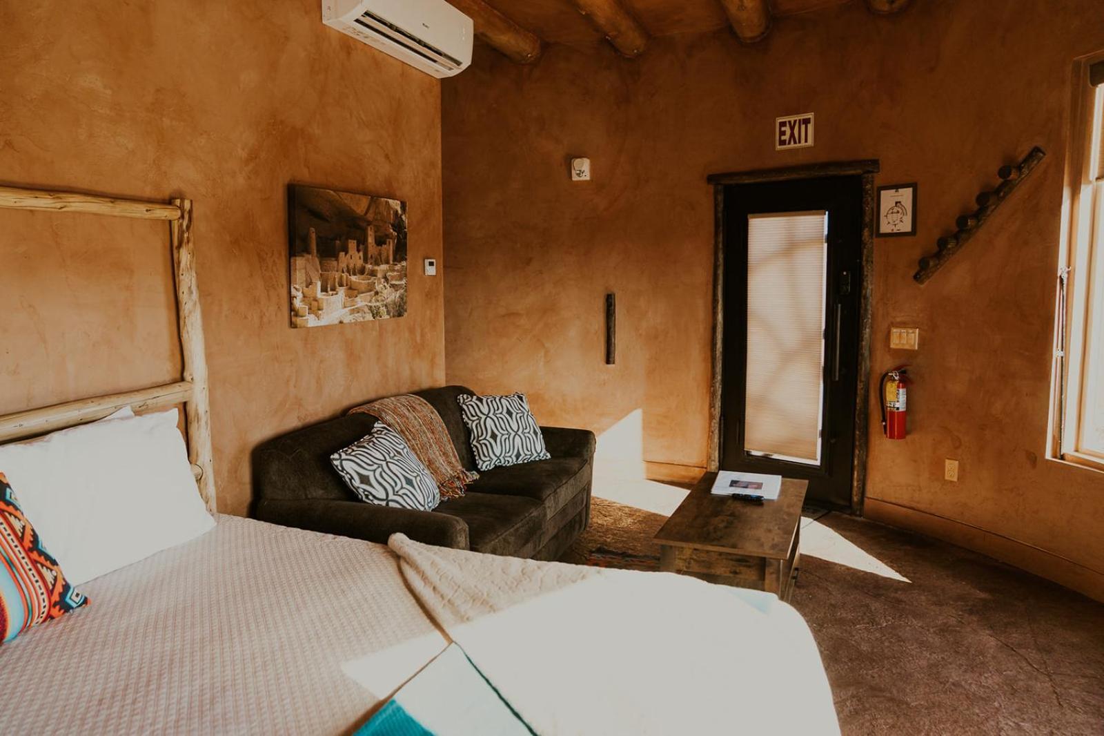 Zion White Bison Glamping & Rv Resort Верджин Экстерьер фото
